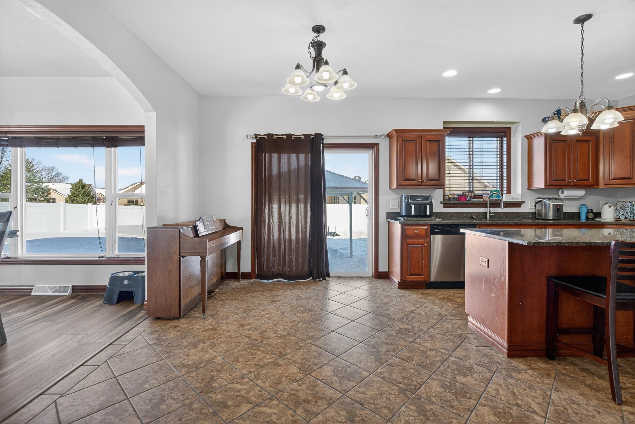 1906 WASILLA Lane