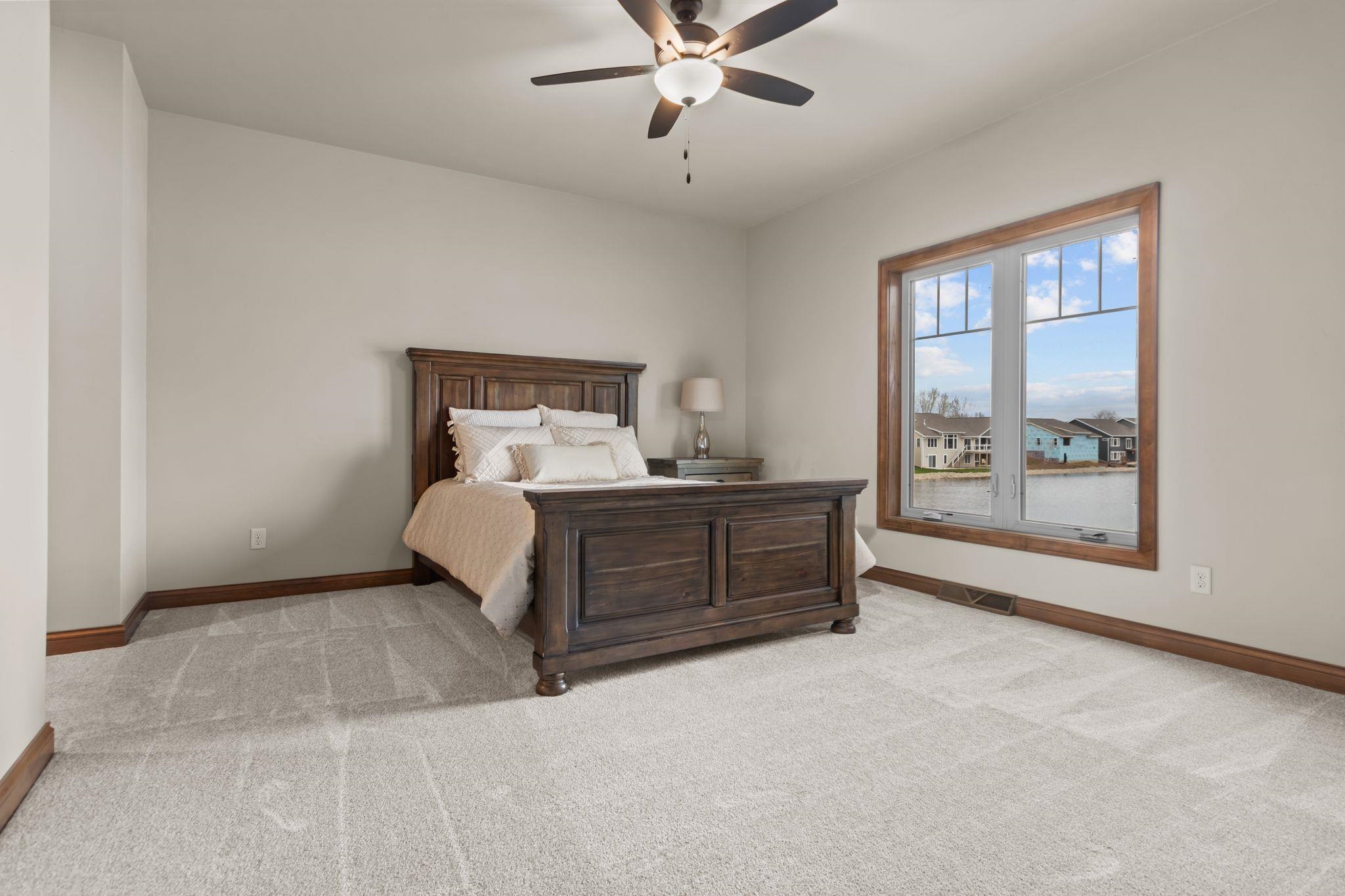 1373 PRAIRIE LAKE Circle