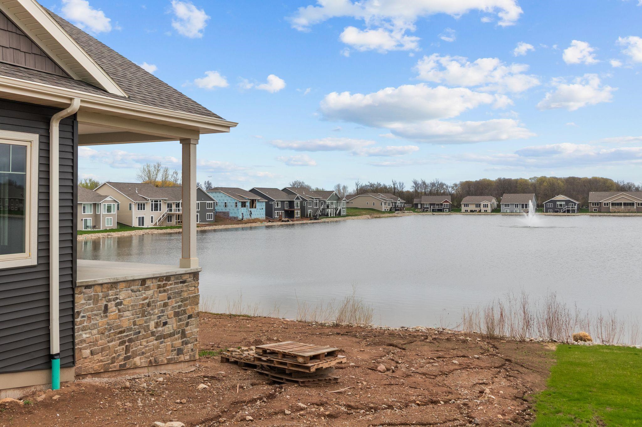 1373 PRAIRIE LAKE Circle