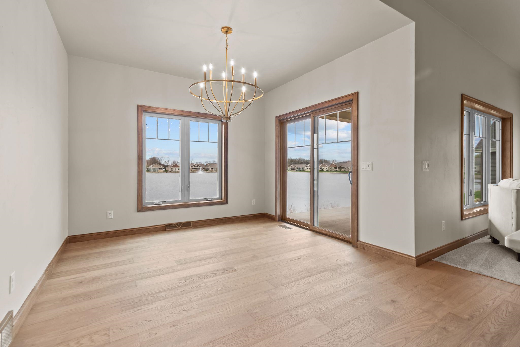 1373 PRAIRIE LAKE Circle
