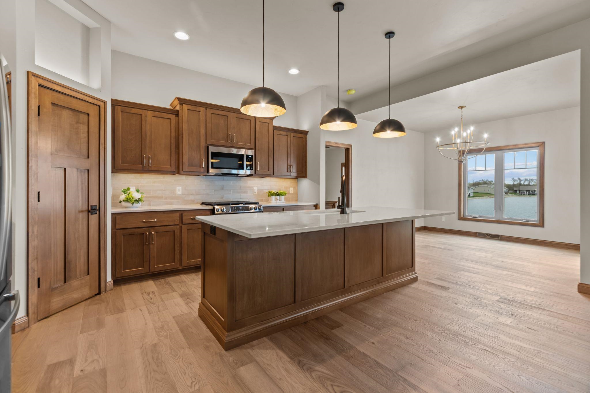 1373 PRAIRIE LAKE Circle