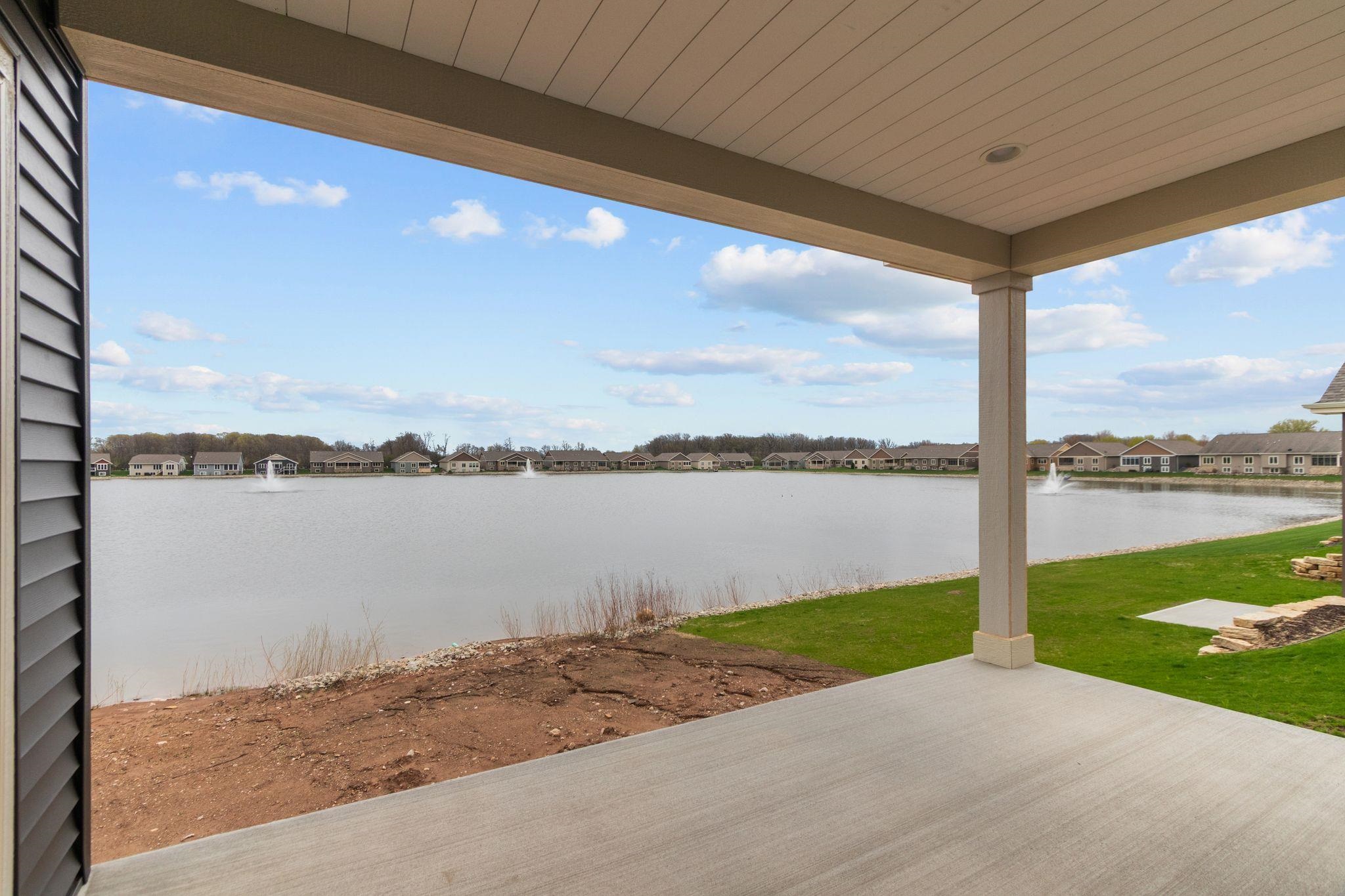 1373 PRAIRIE LAKE Circle