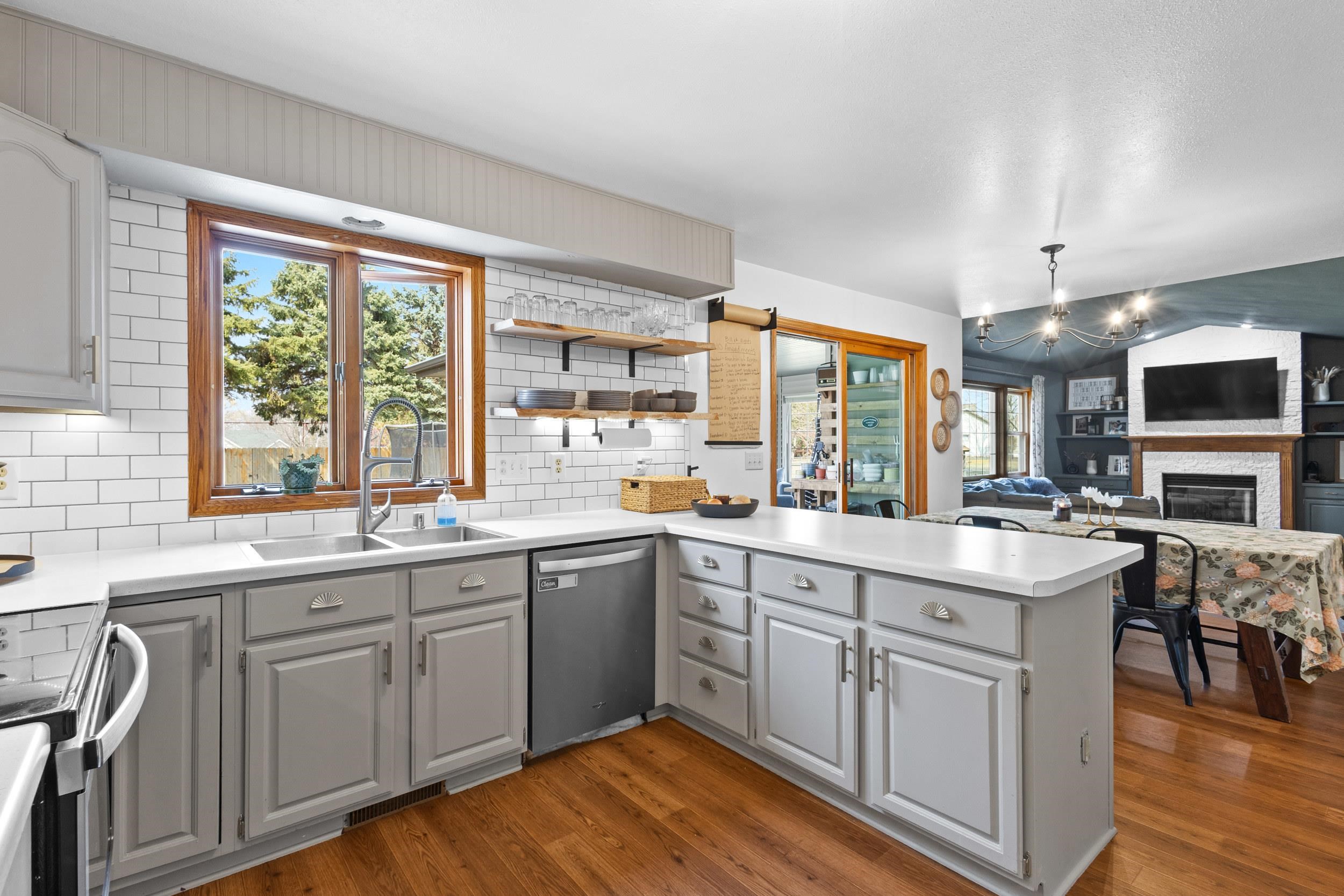 2310 GRACELAND Court