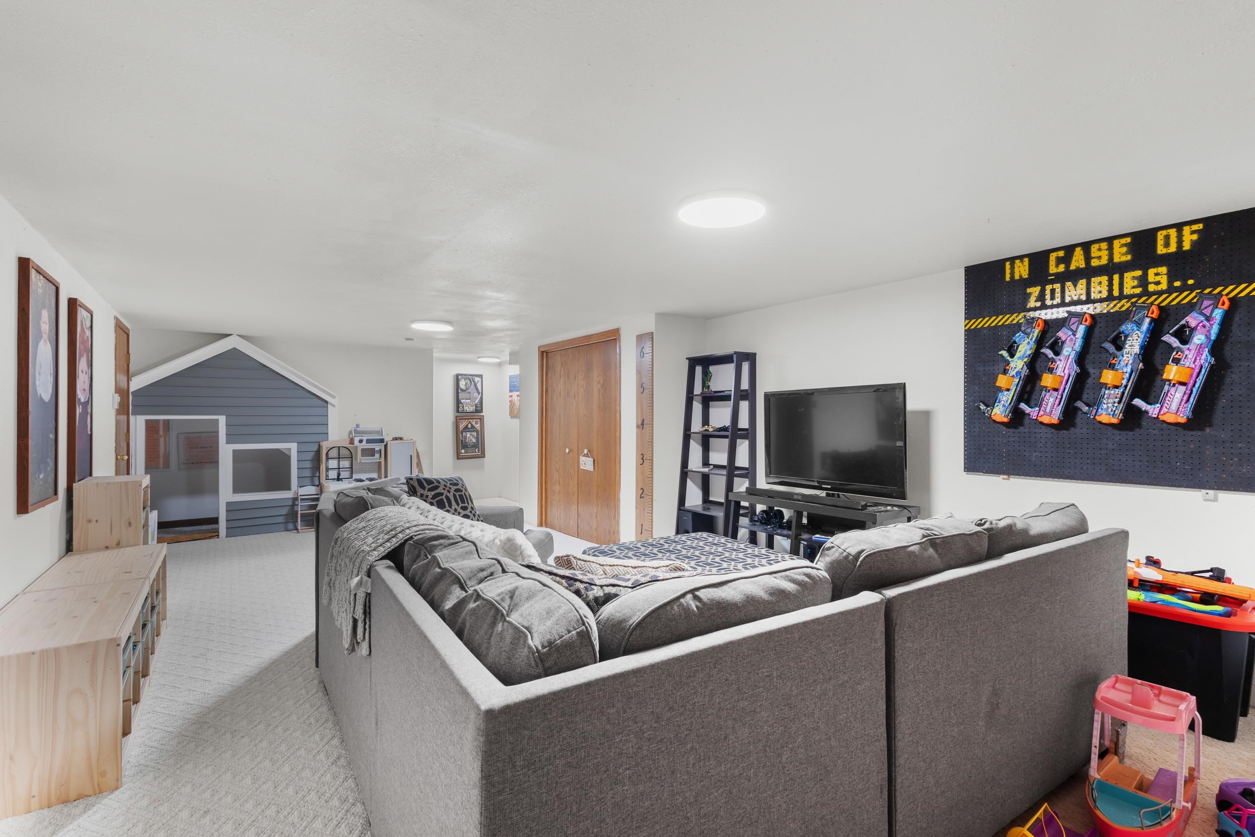 2310 GRACELAND Court