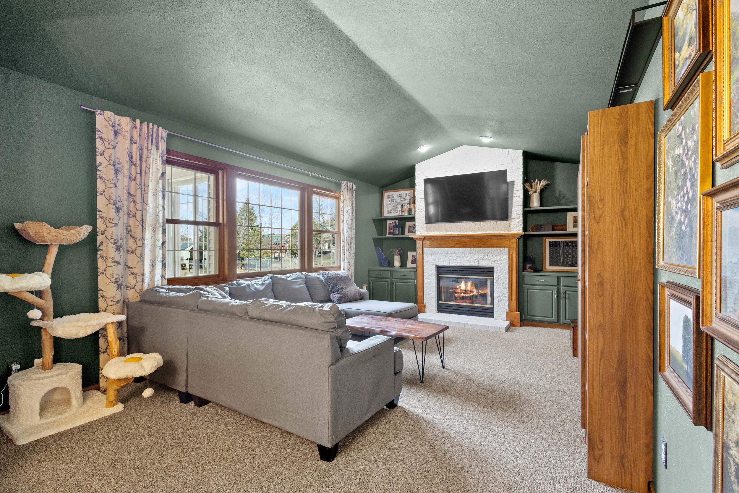 2310 GRACELAND Court