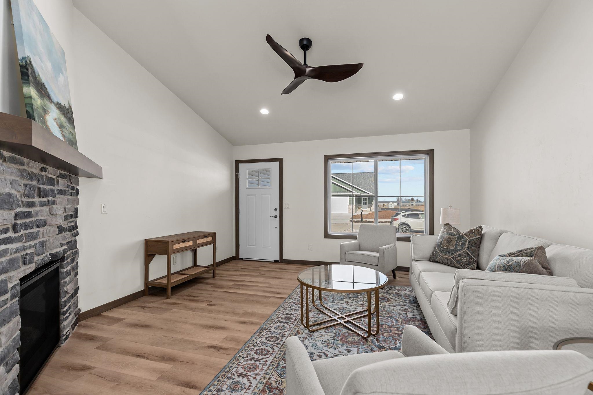 503 FOUNDERS Way