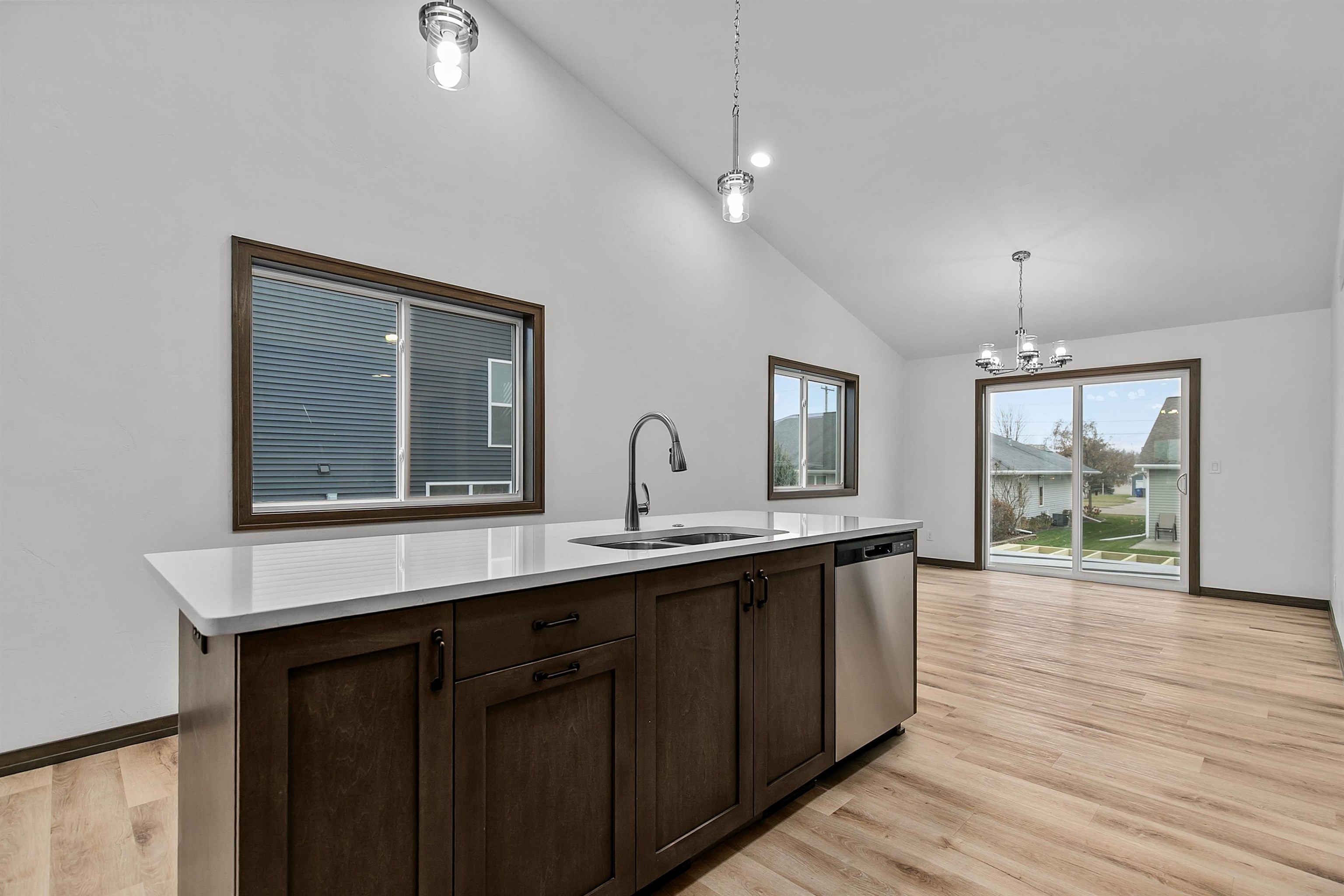 505 FOUNDERS Way