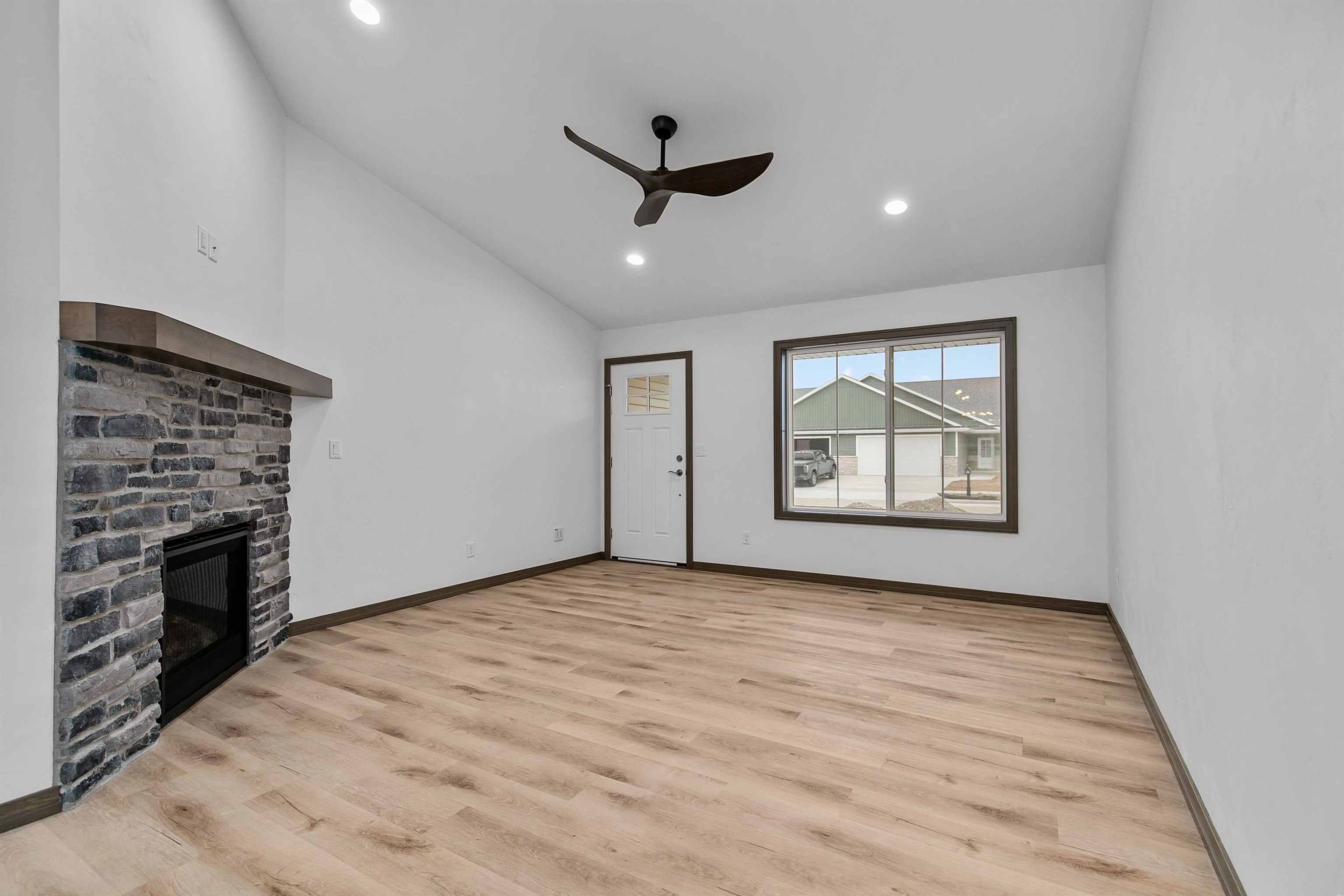 505 FOUNDERS Way
