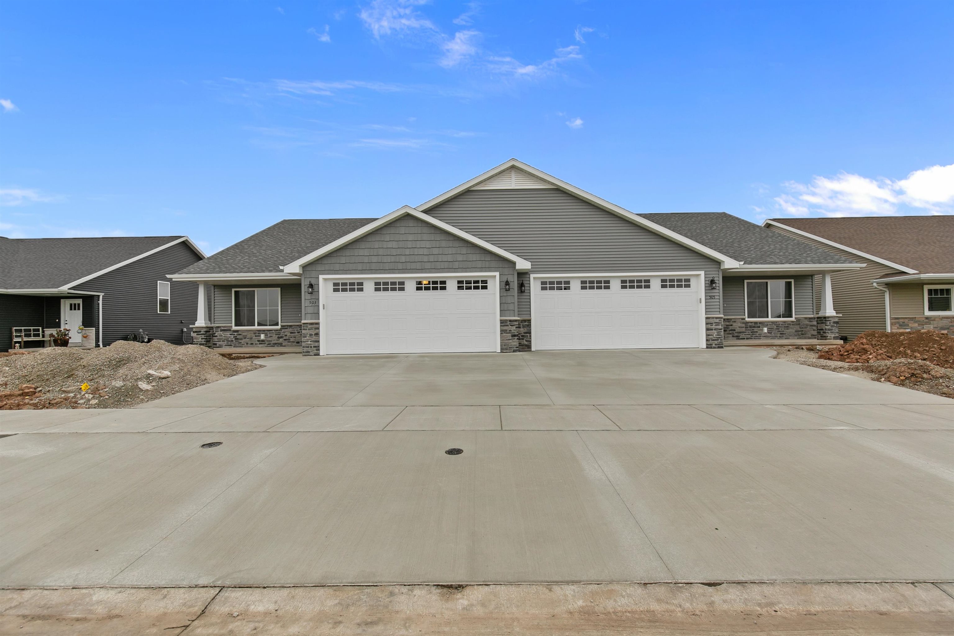 505 FOUNDERS Way