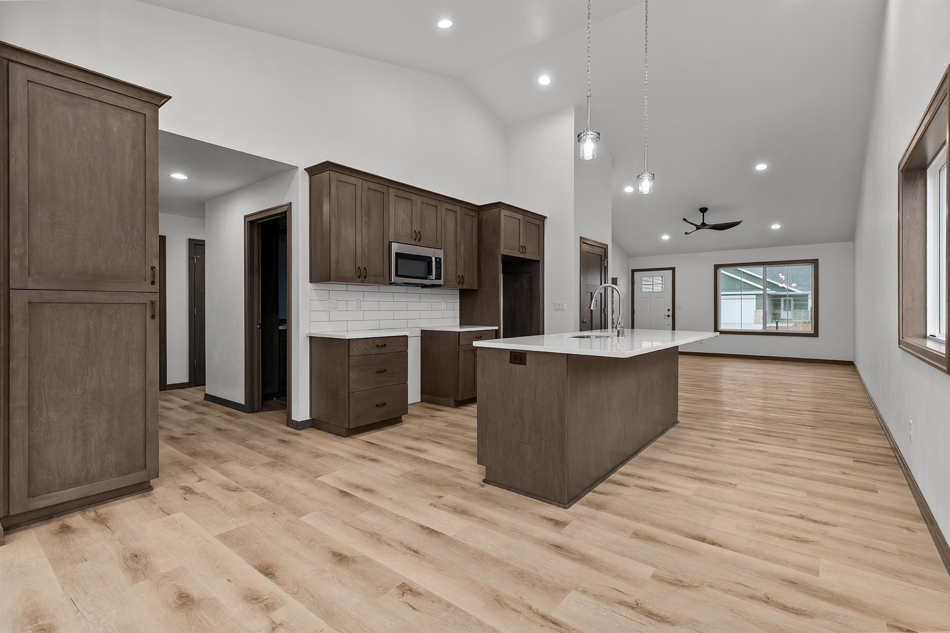 505 FOUNDERS Way