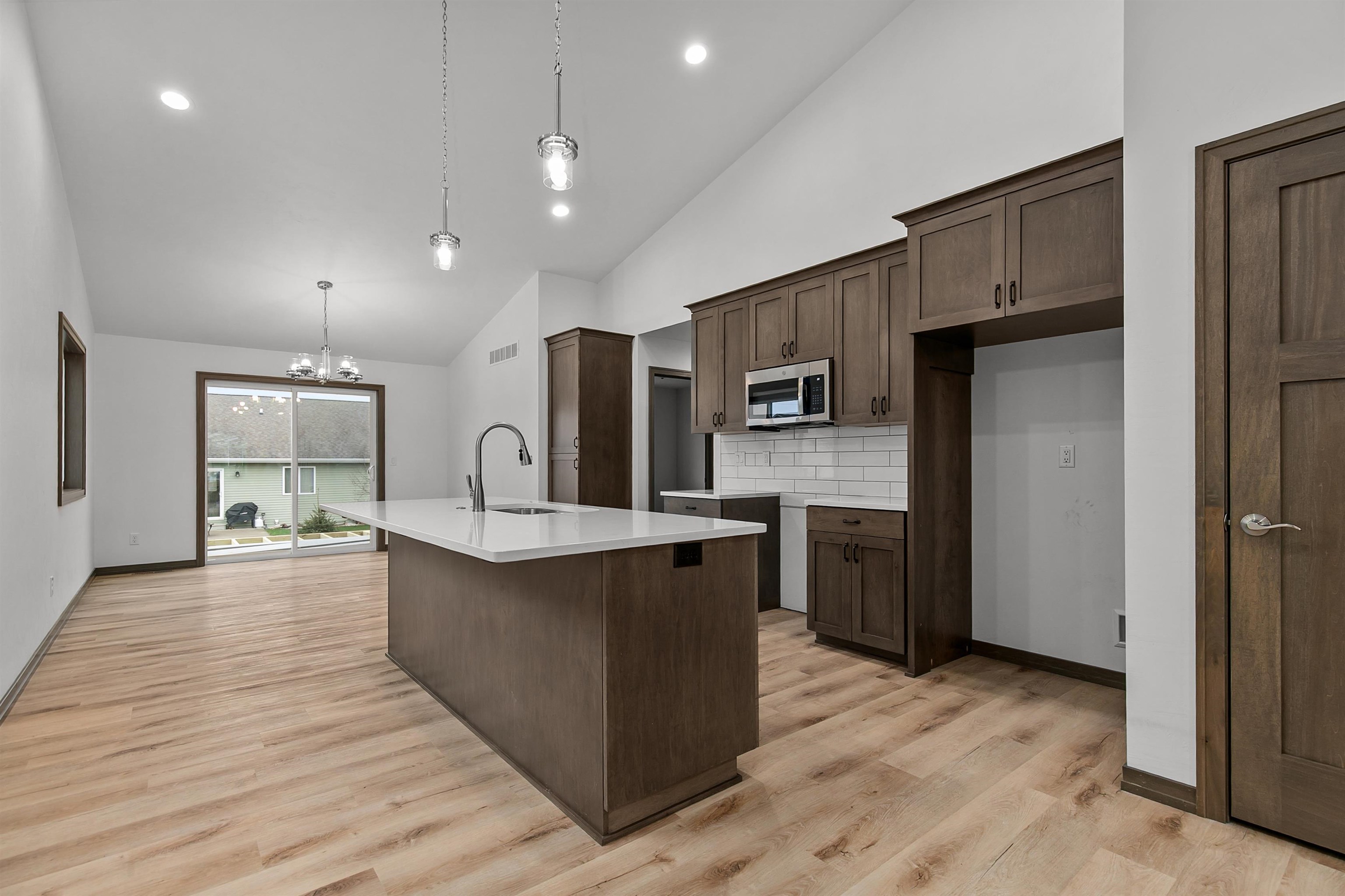 505 FOUNDERS Way