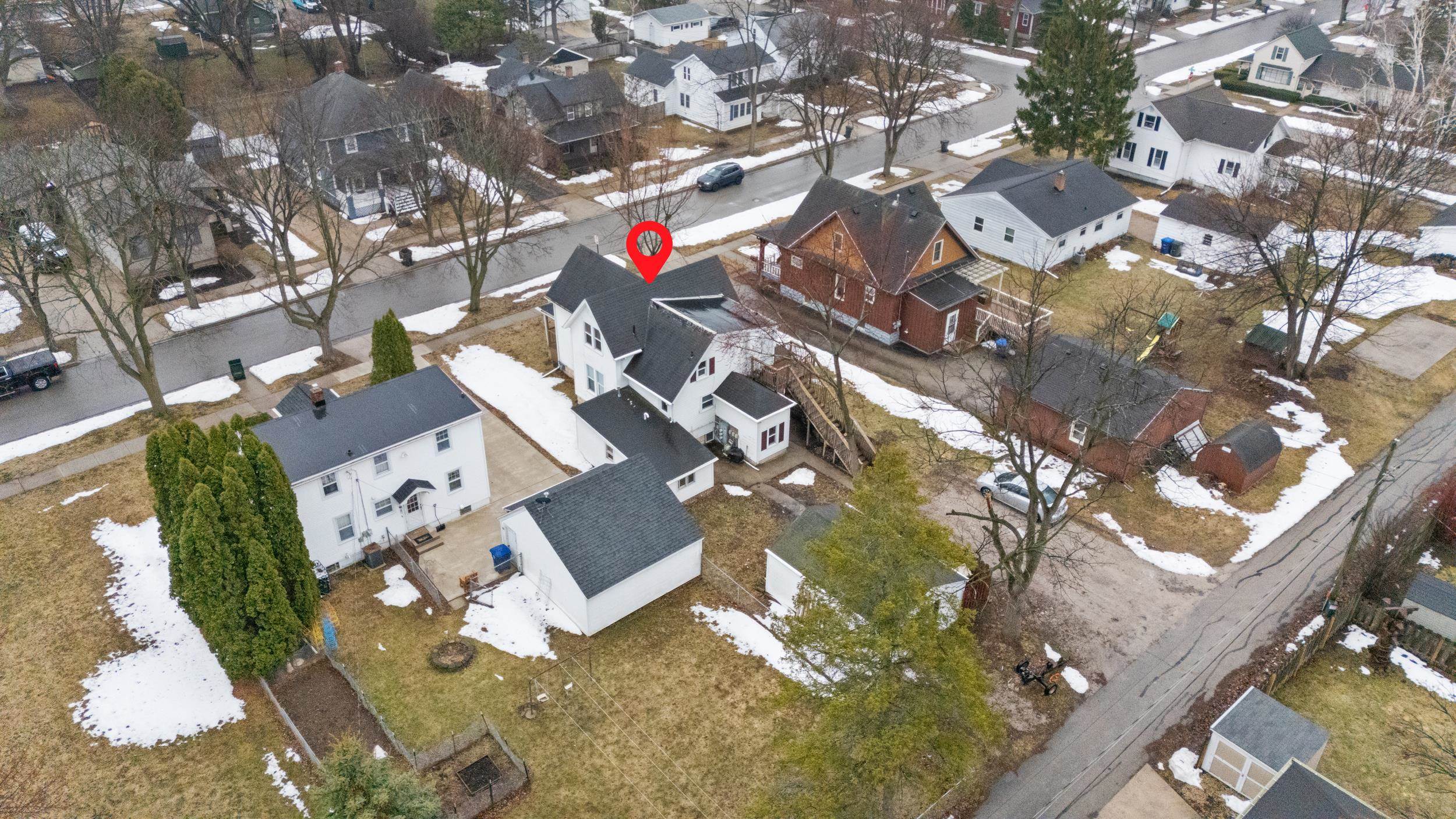 621 N HURON Street