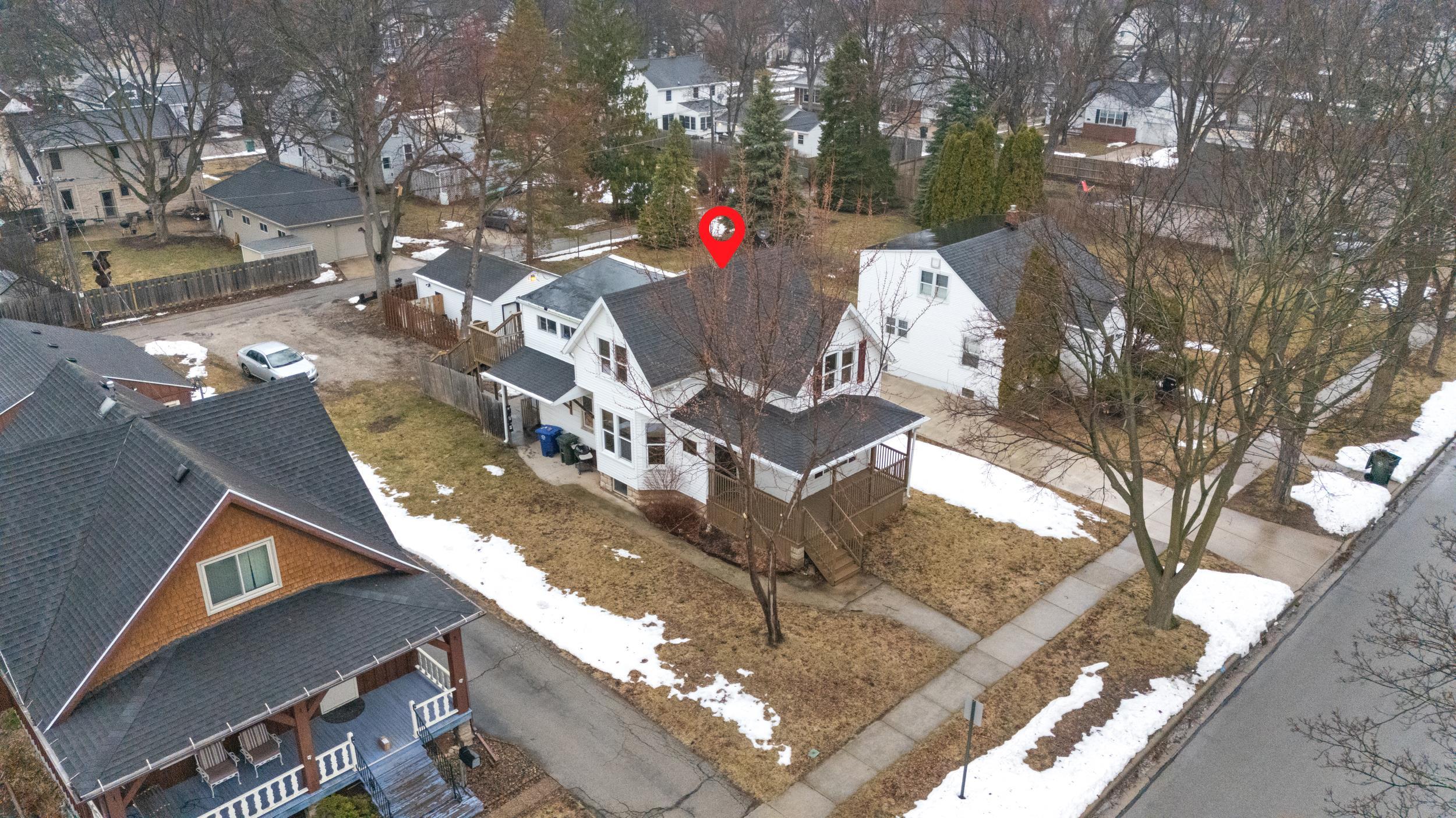 621 N HURON Street