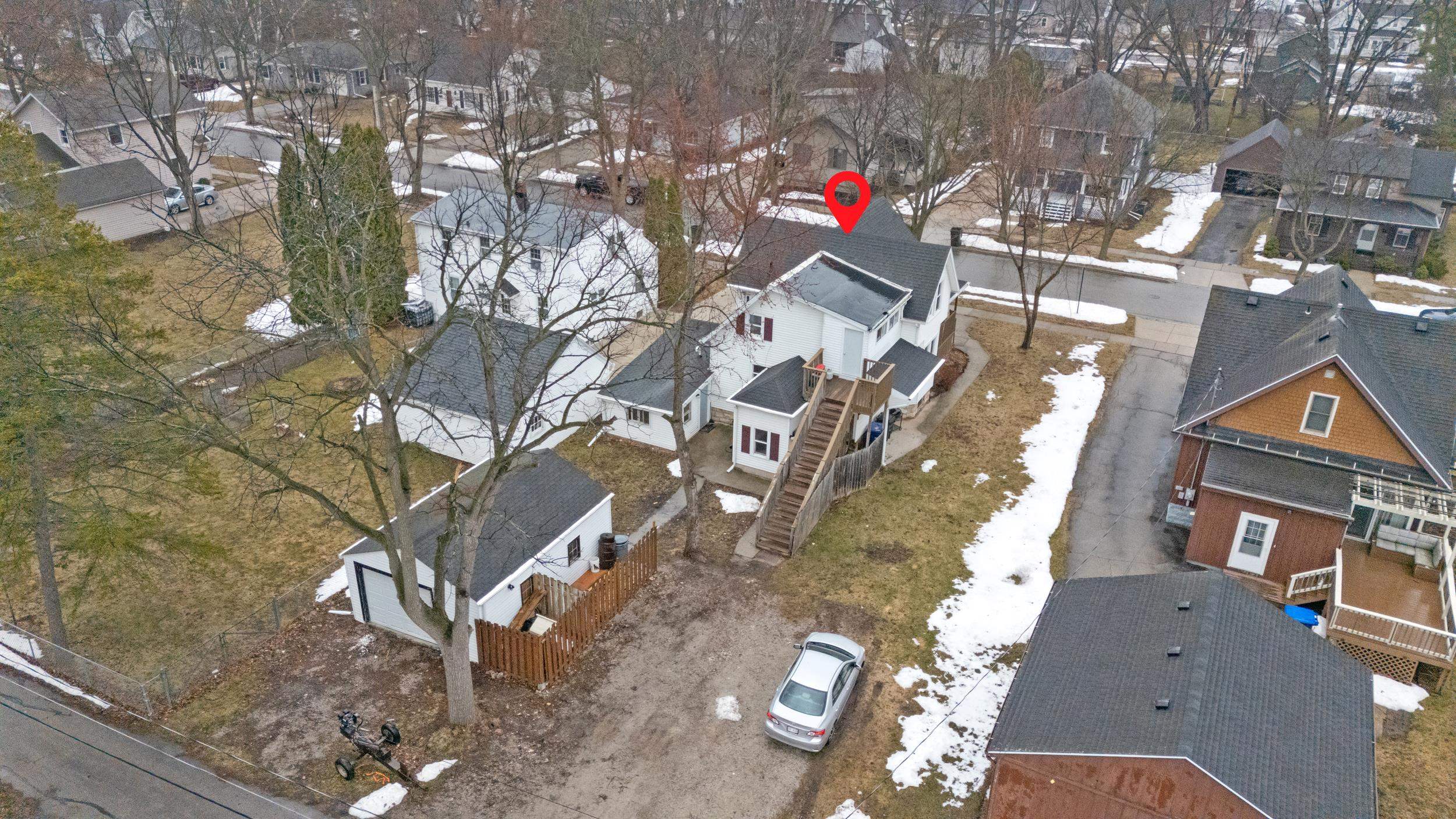 621 N HURON Street