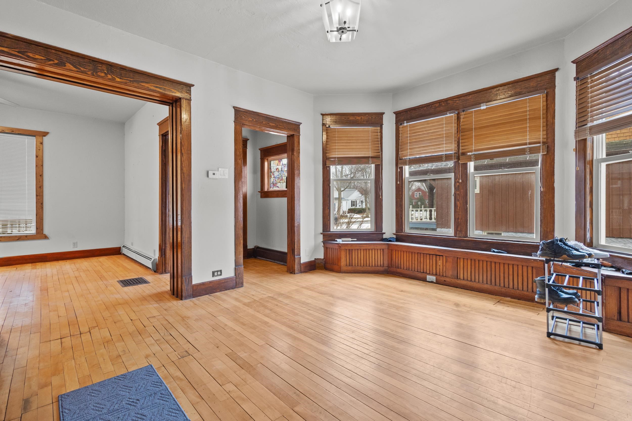 621 N HURON Street