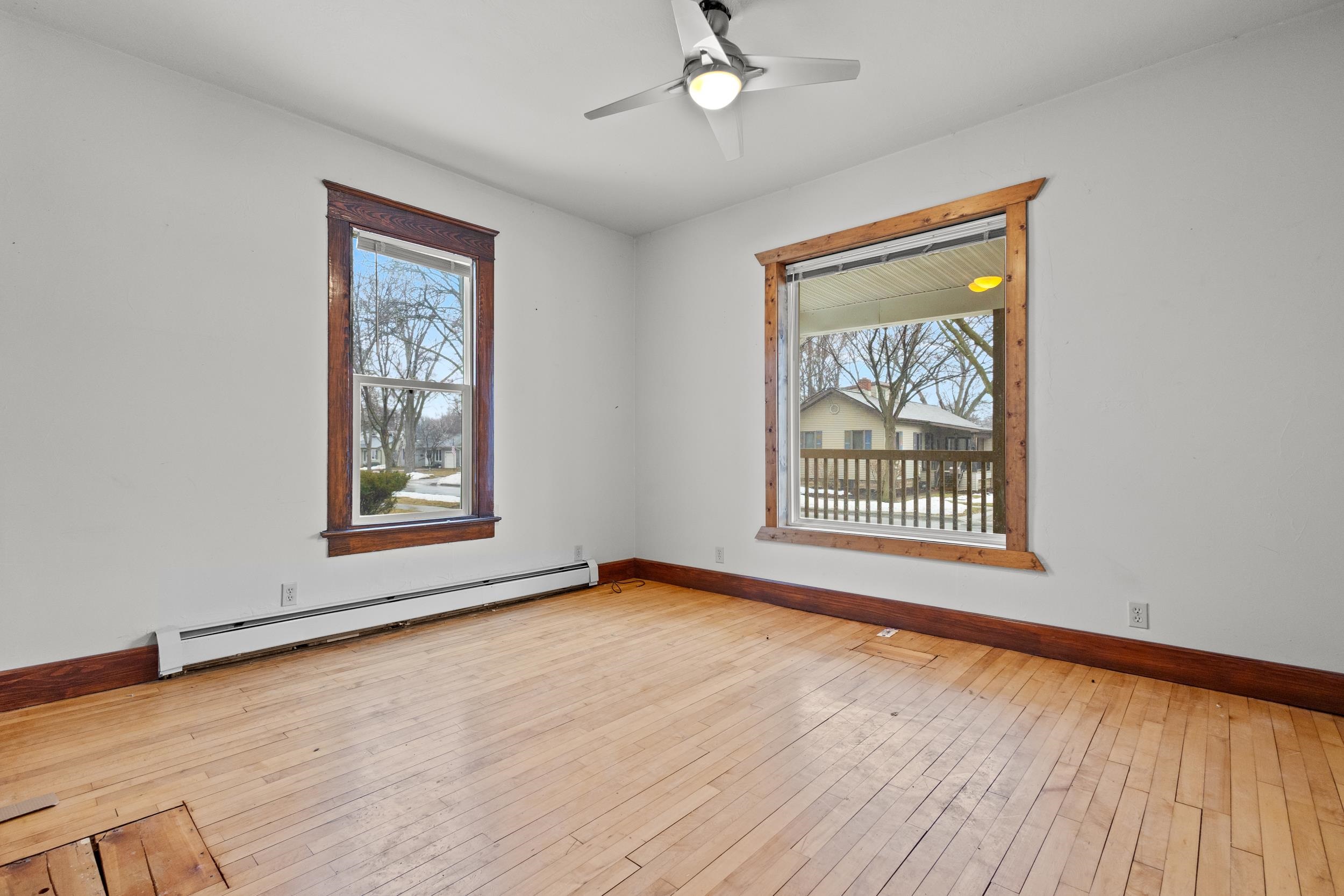 621 N HURON Street