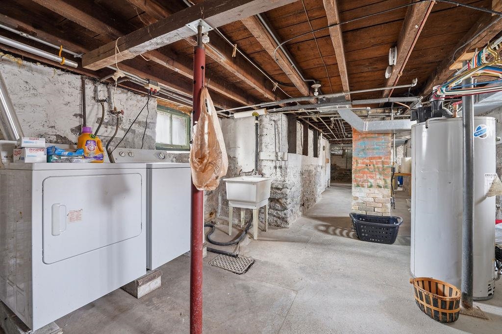 353 W 18TH Avenue