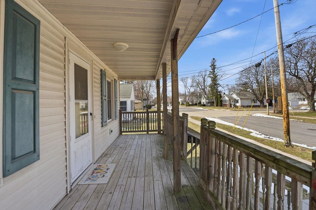 353 W 18TH Avenue