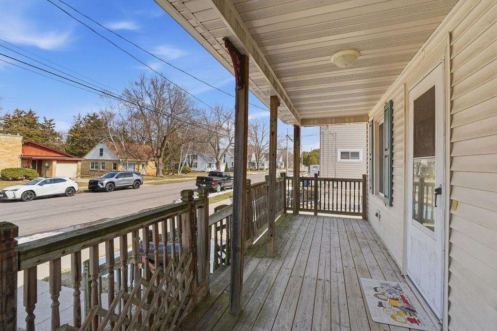 353 W 18TH Avenue