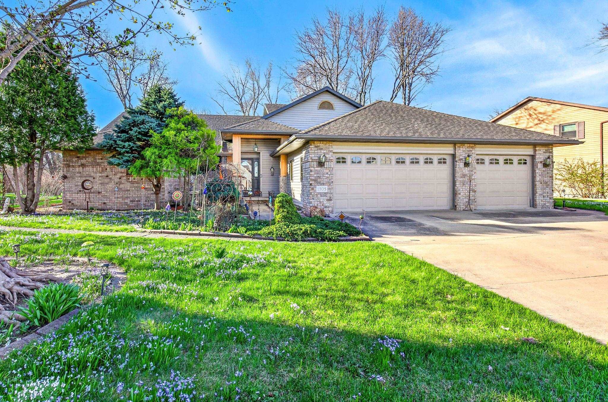 1305 ORCHARD Court