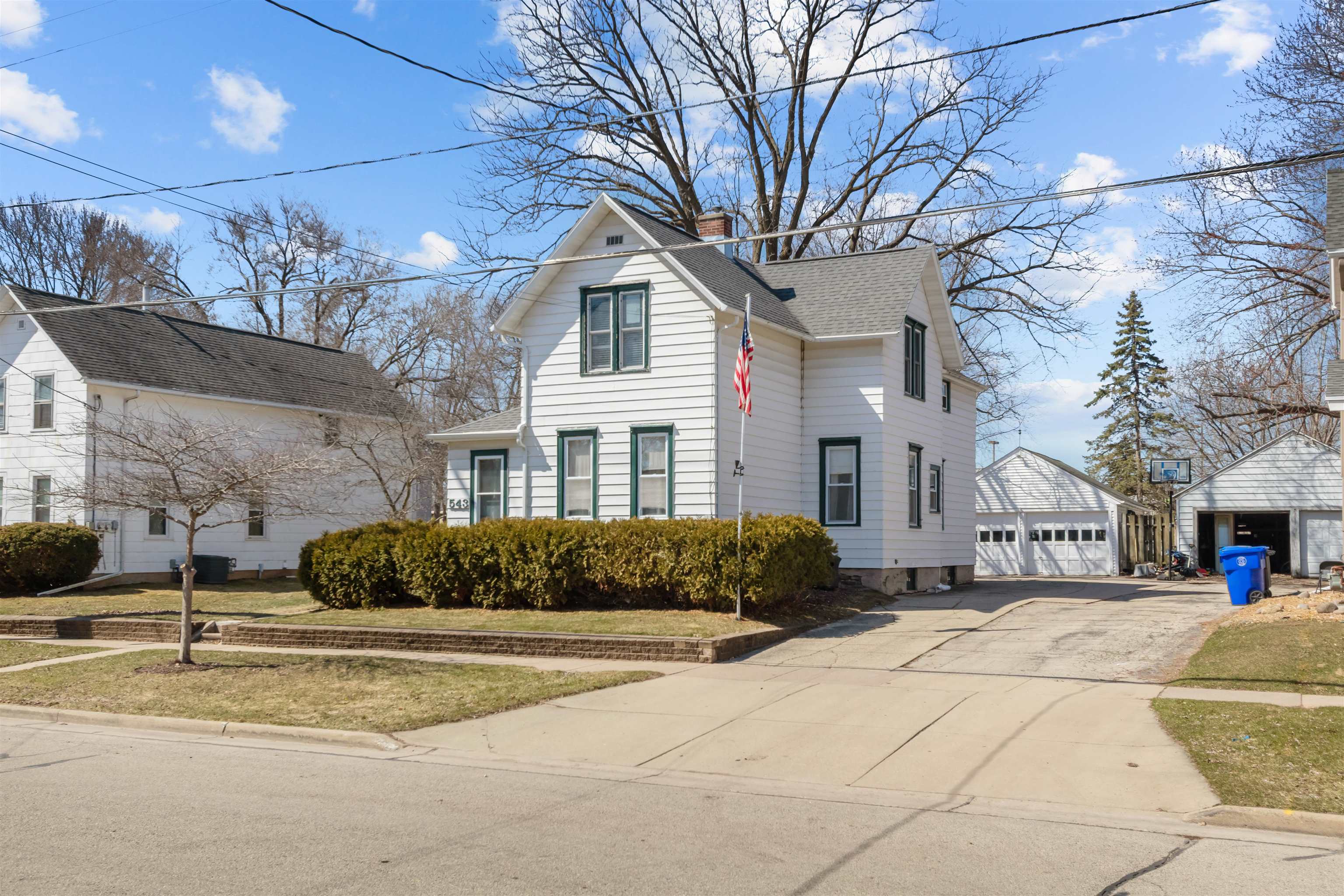 543 N STATE Street