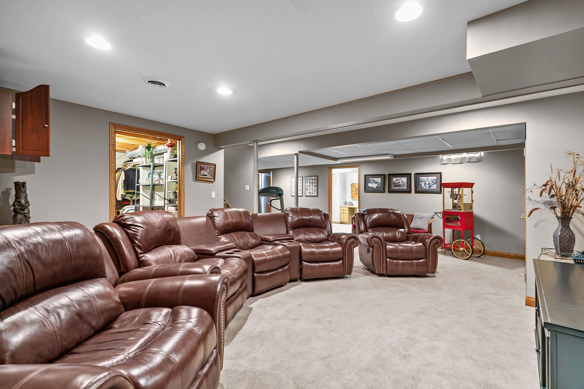 3113 PARK LAWN Court