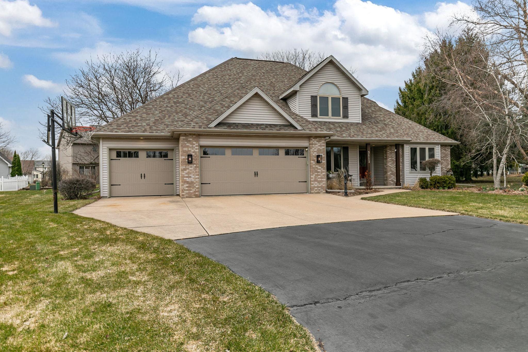 3113 PARK LAWN Court