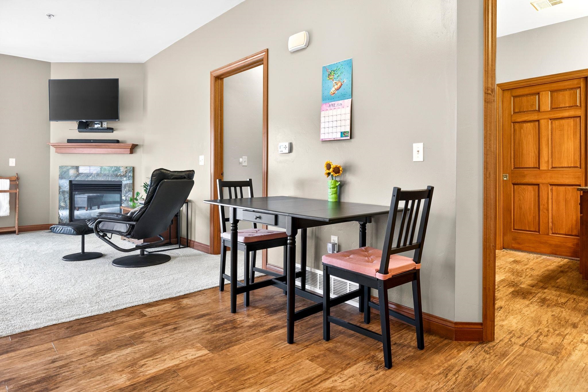 2362 PLANK Circle Unit: B