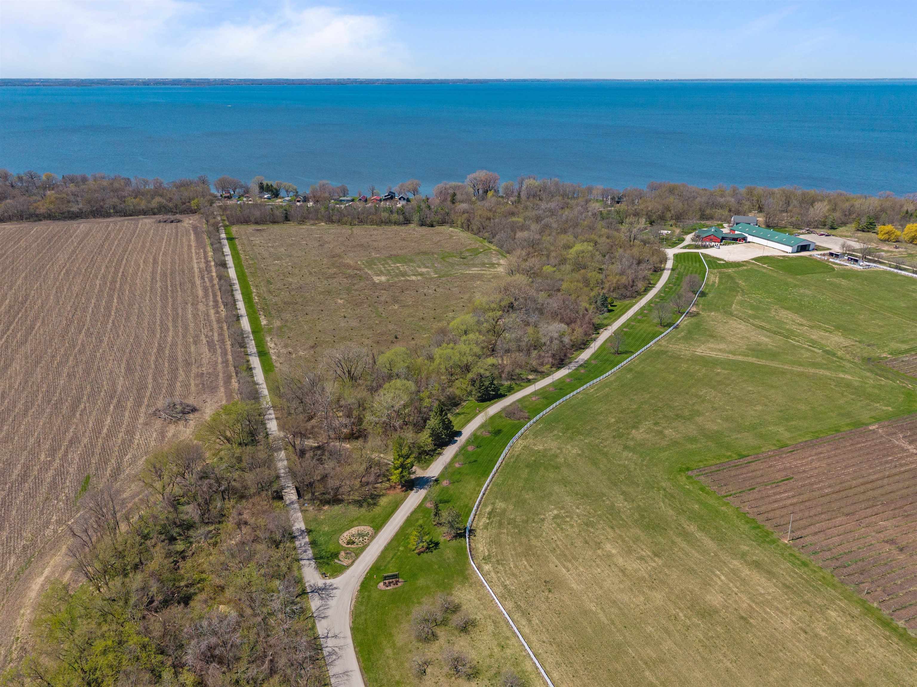 N9896 WINNEBAGO HEIGHTS Road