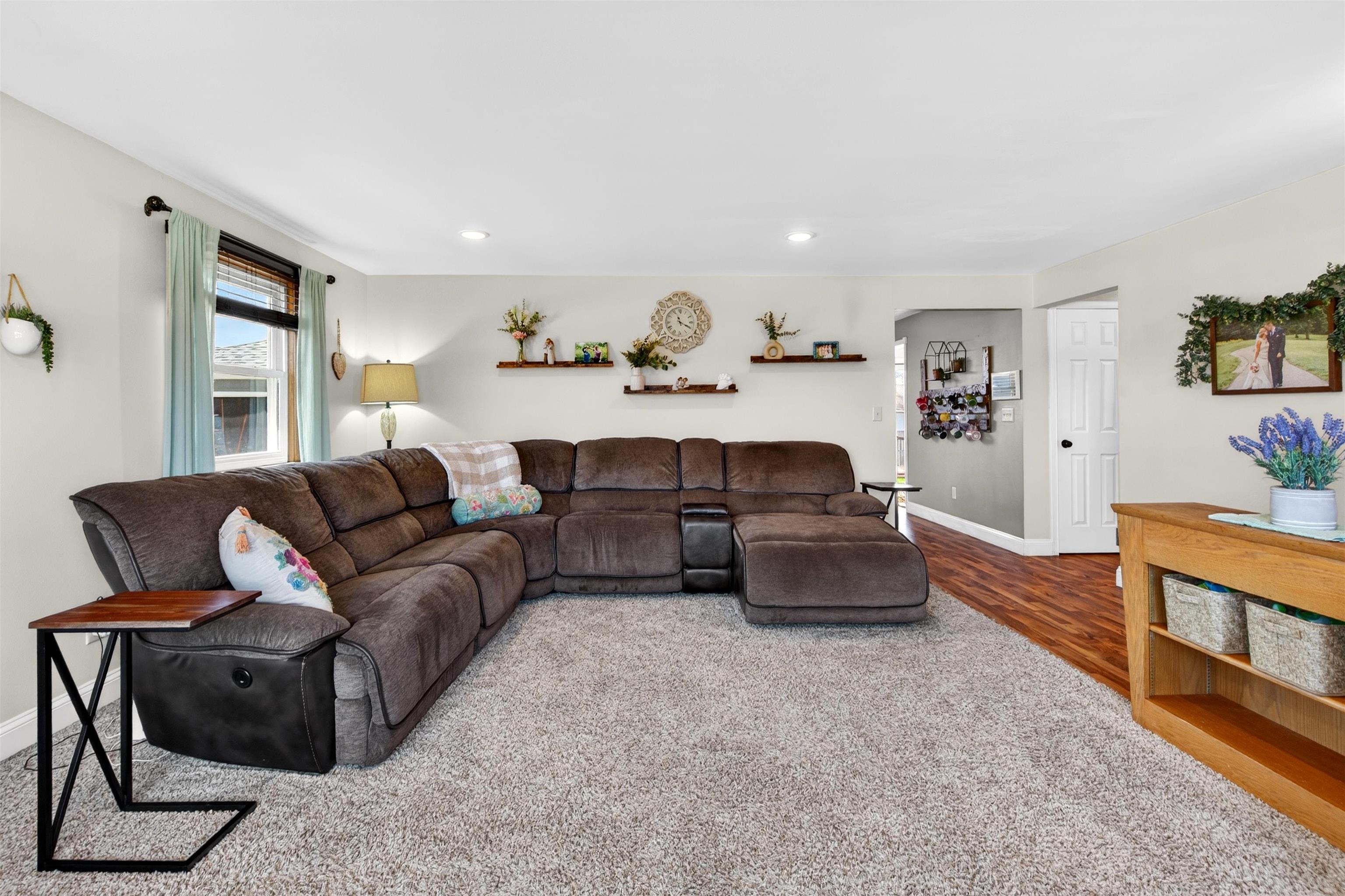 2505 LAVERNE Lane