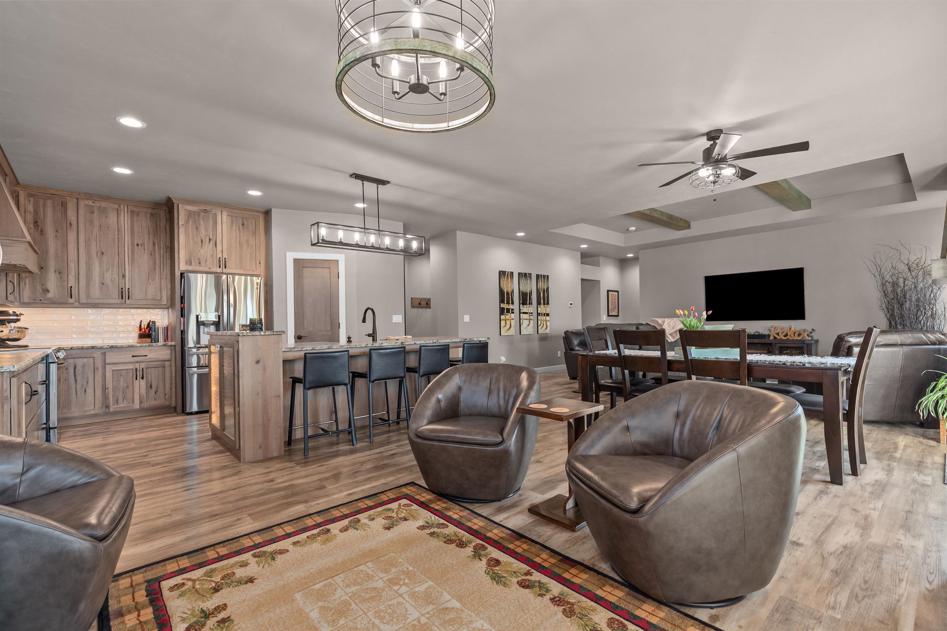W881 SUMMIT Court