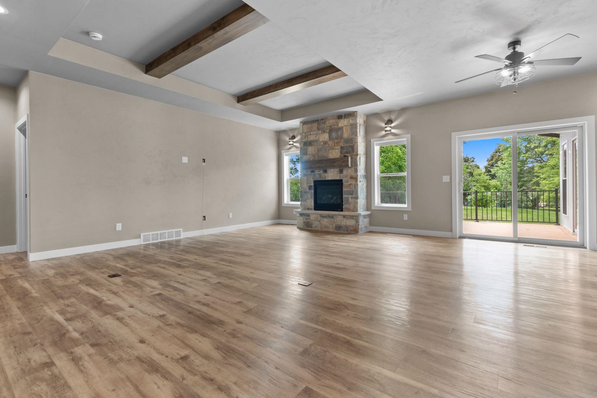 W881 SUMMIT Court