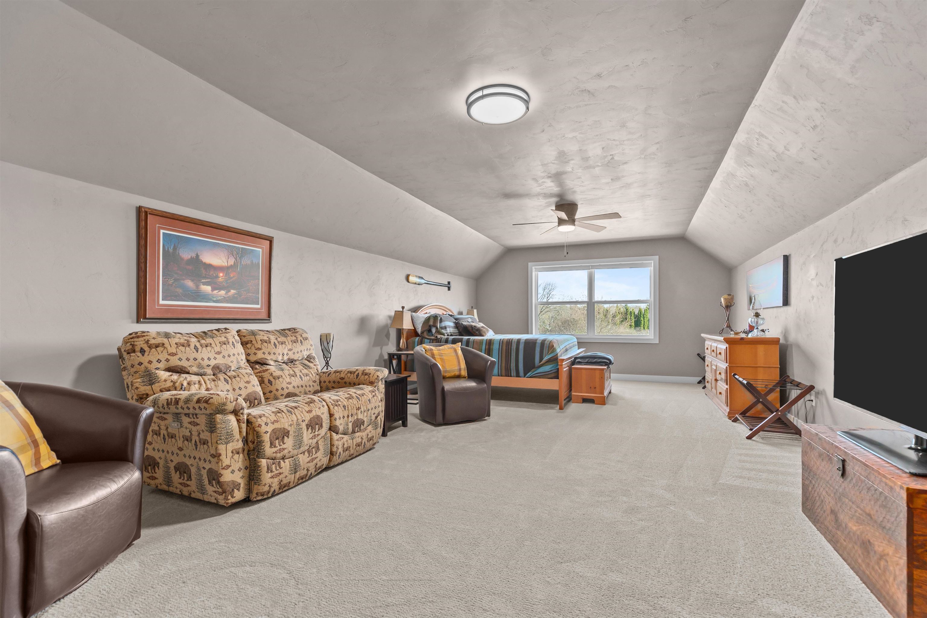 W881 SUMMIT Court