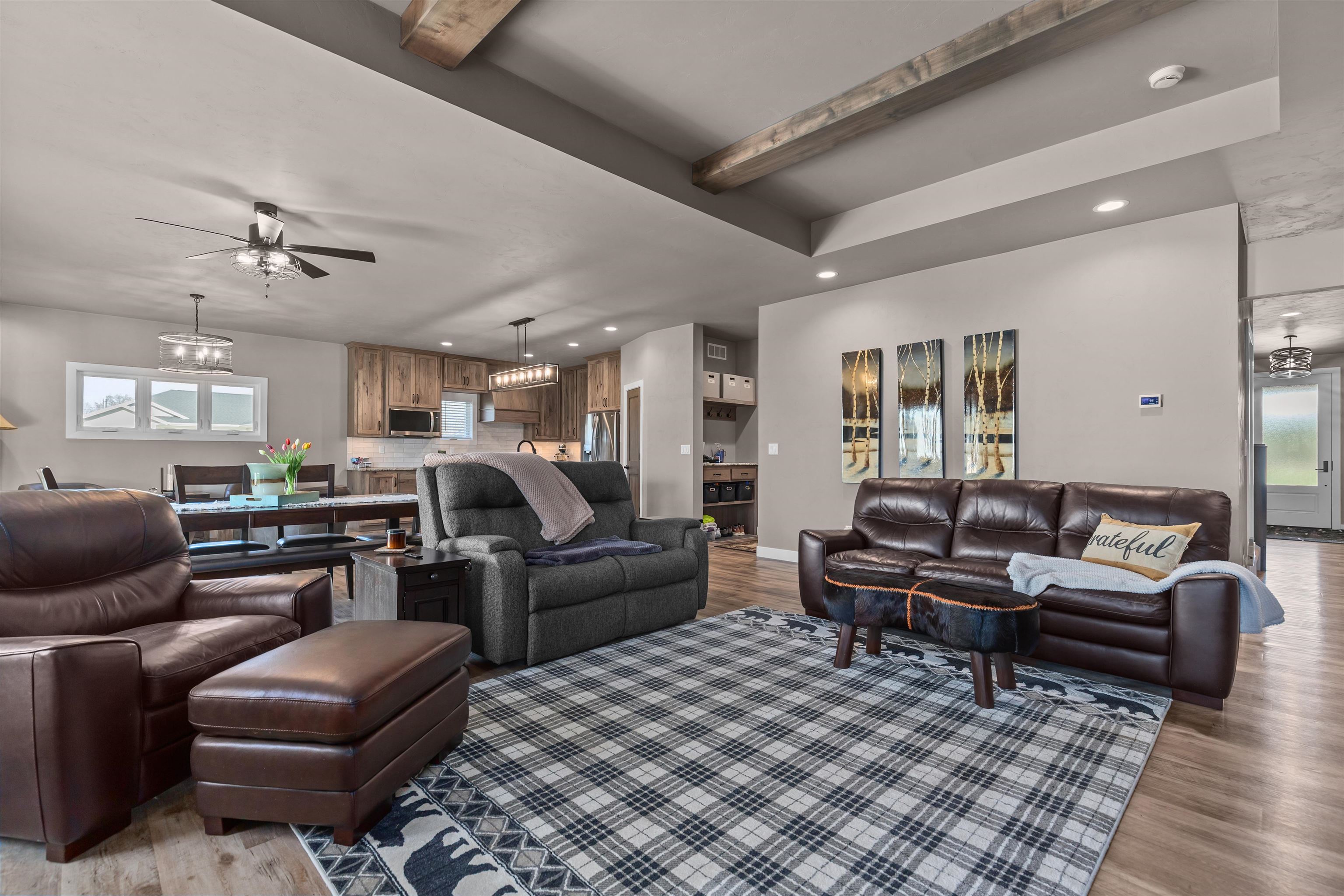 W881 SUMMIT Court