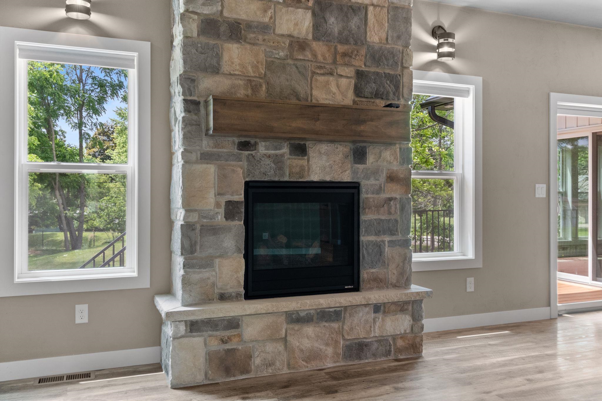W881 SUMMIT Court