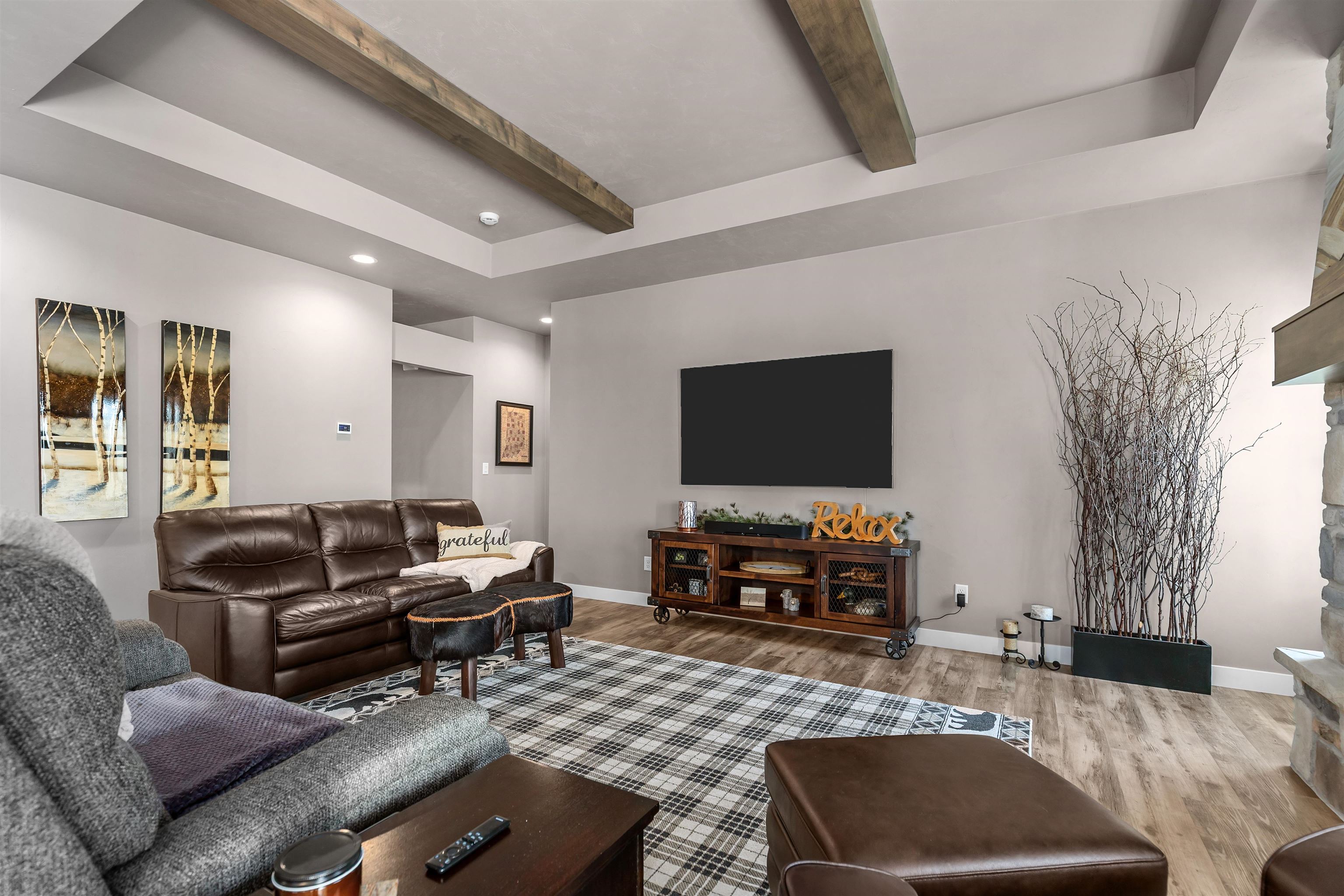 W881 SUMMIT Court