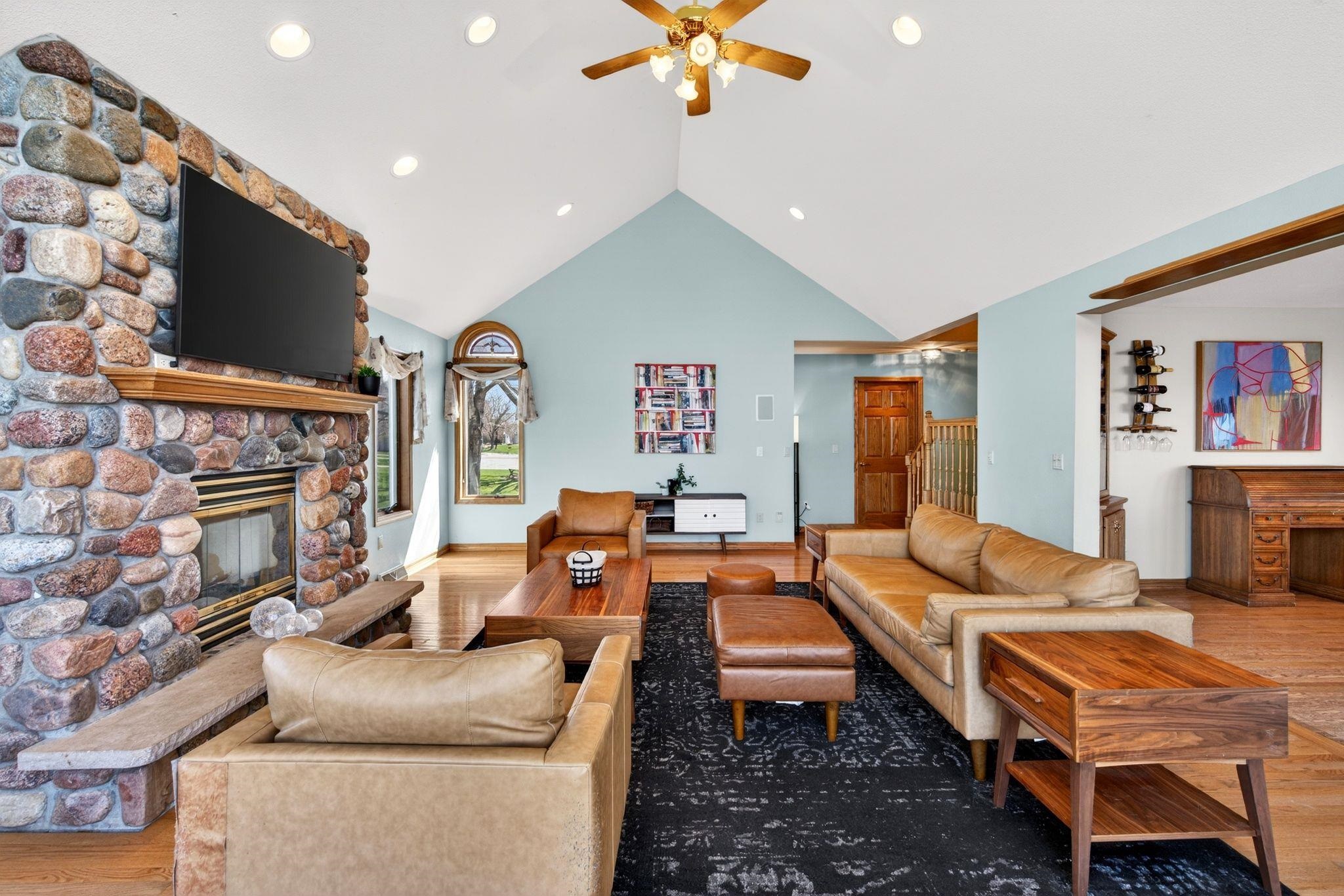 76 SHORE Drive