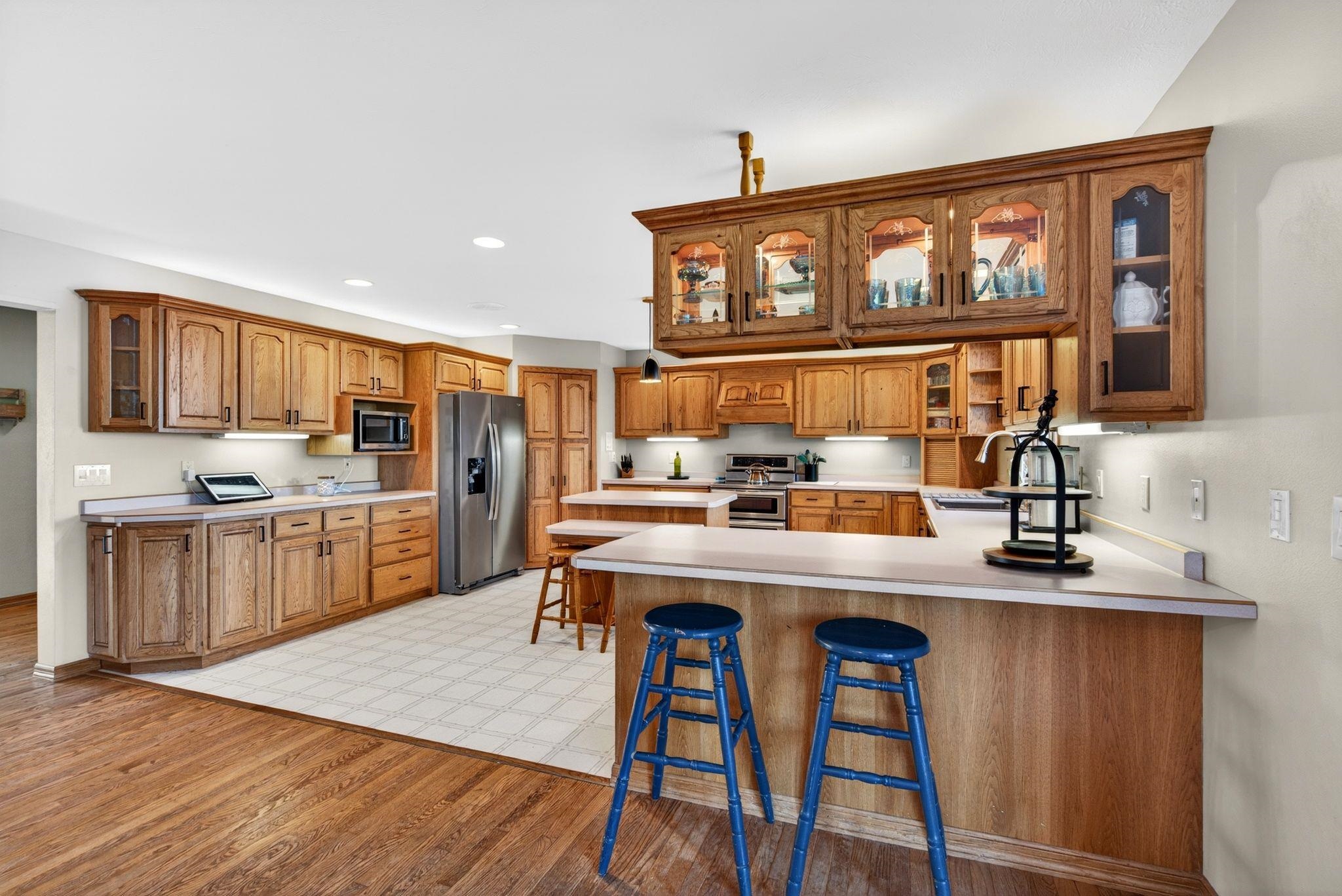 76 SHORE Drive
