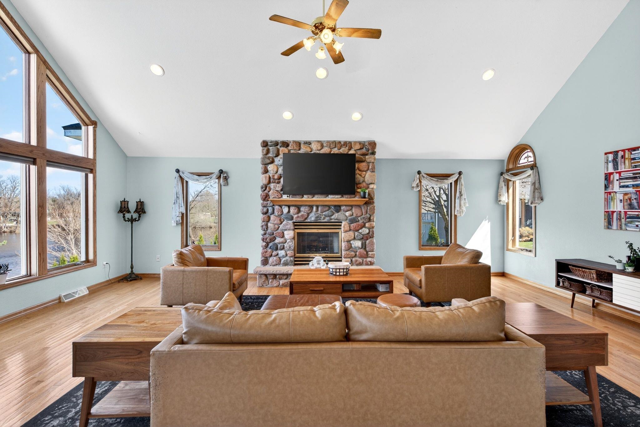 76 SHORE Drive