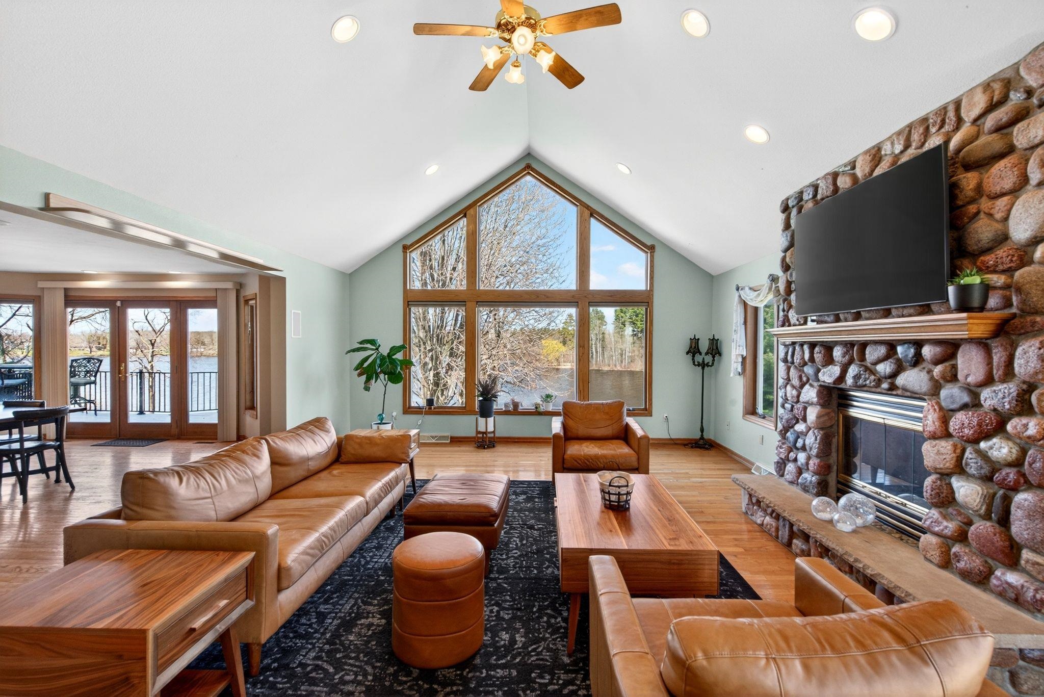 76 SHORE Drive