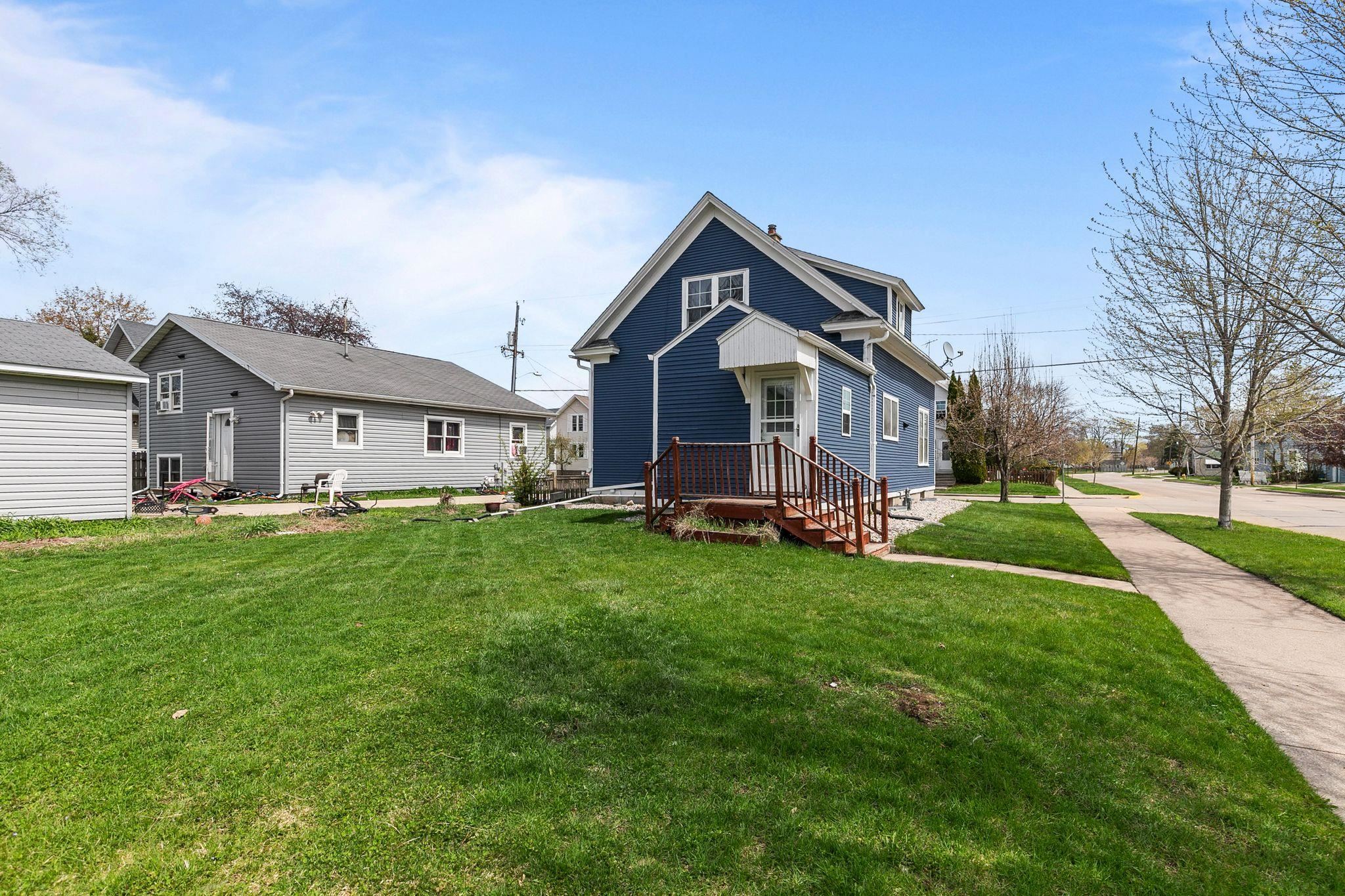 1401 WALNUT Street