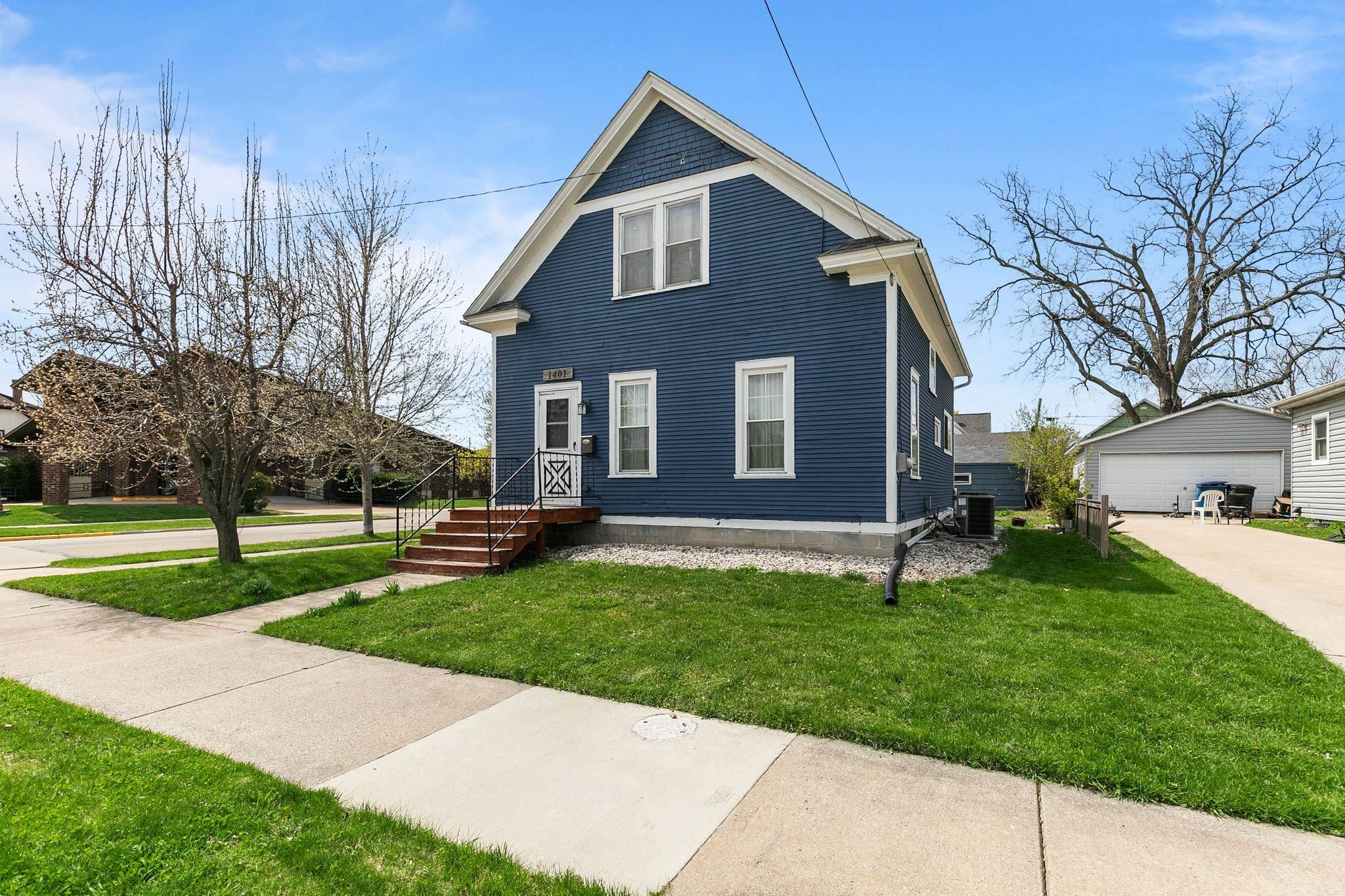 1401 WALNUT Street