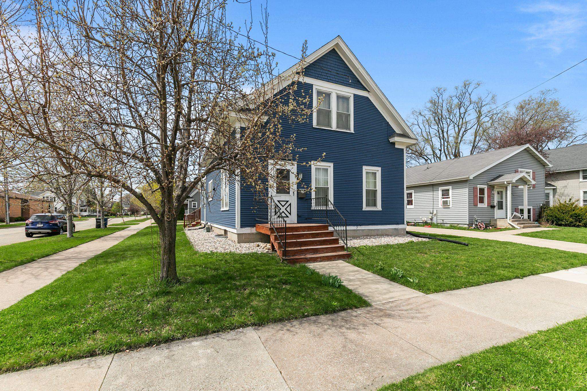 1401 WALNUT Street