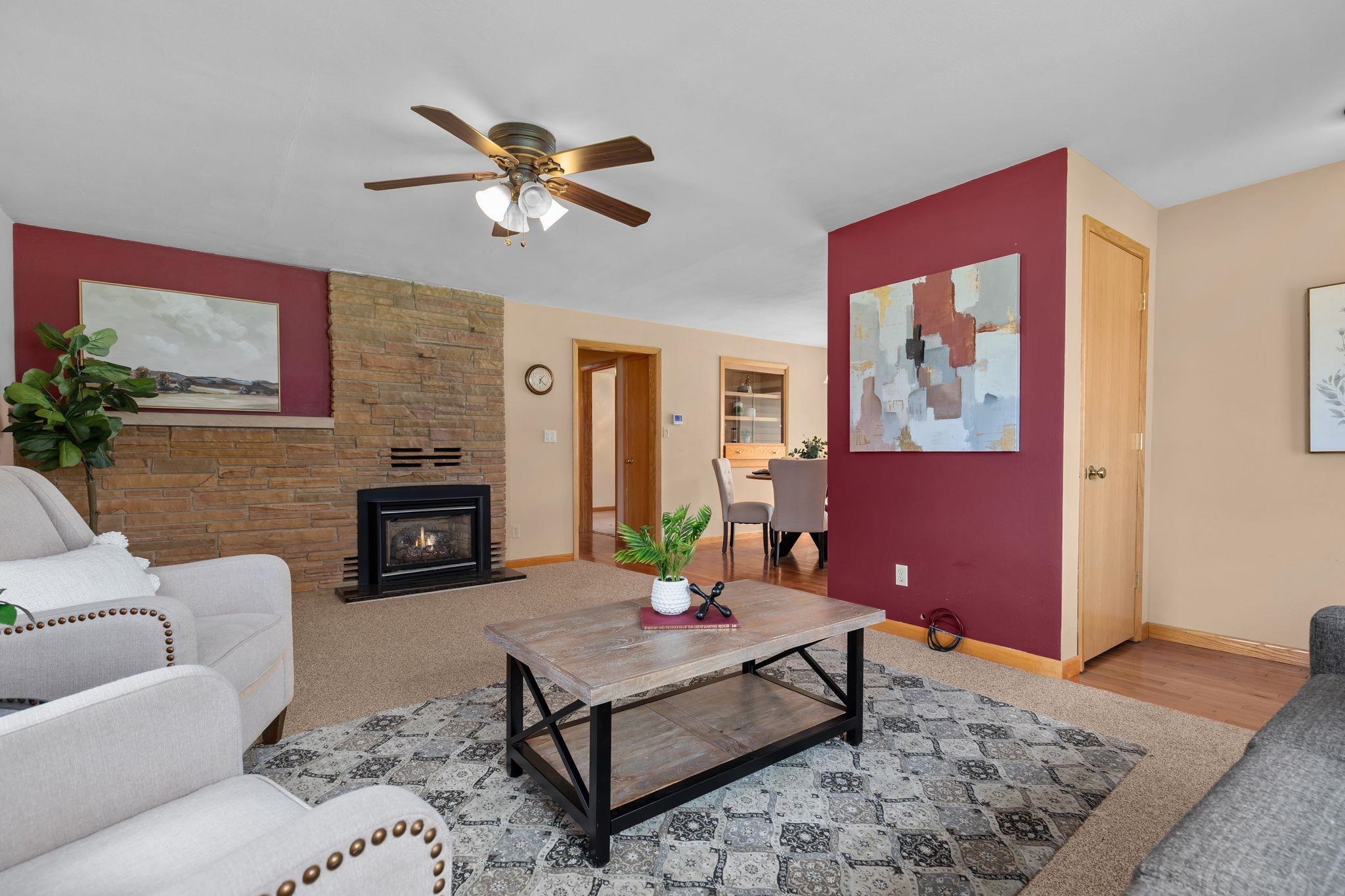 1611 N NICHOLAS Street