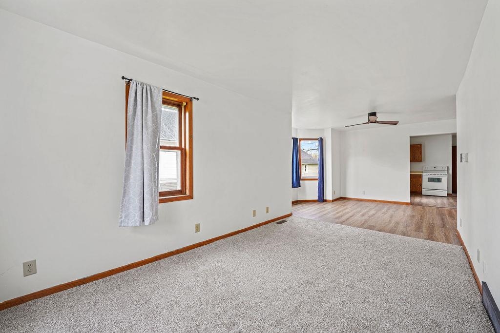318 STERLING Avenue