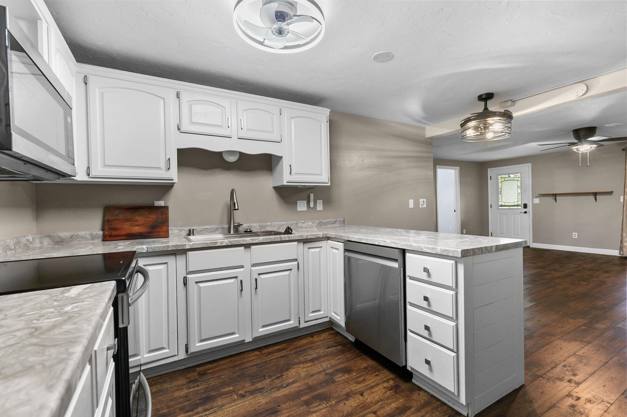 2206 MEADOWBROOK Court Unit: A