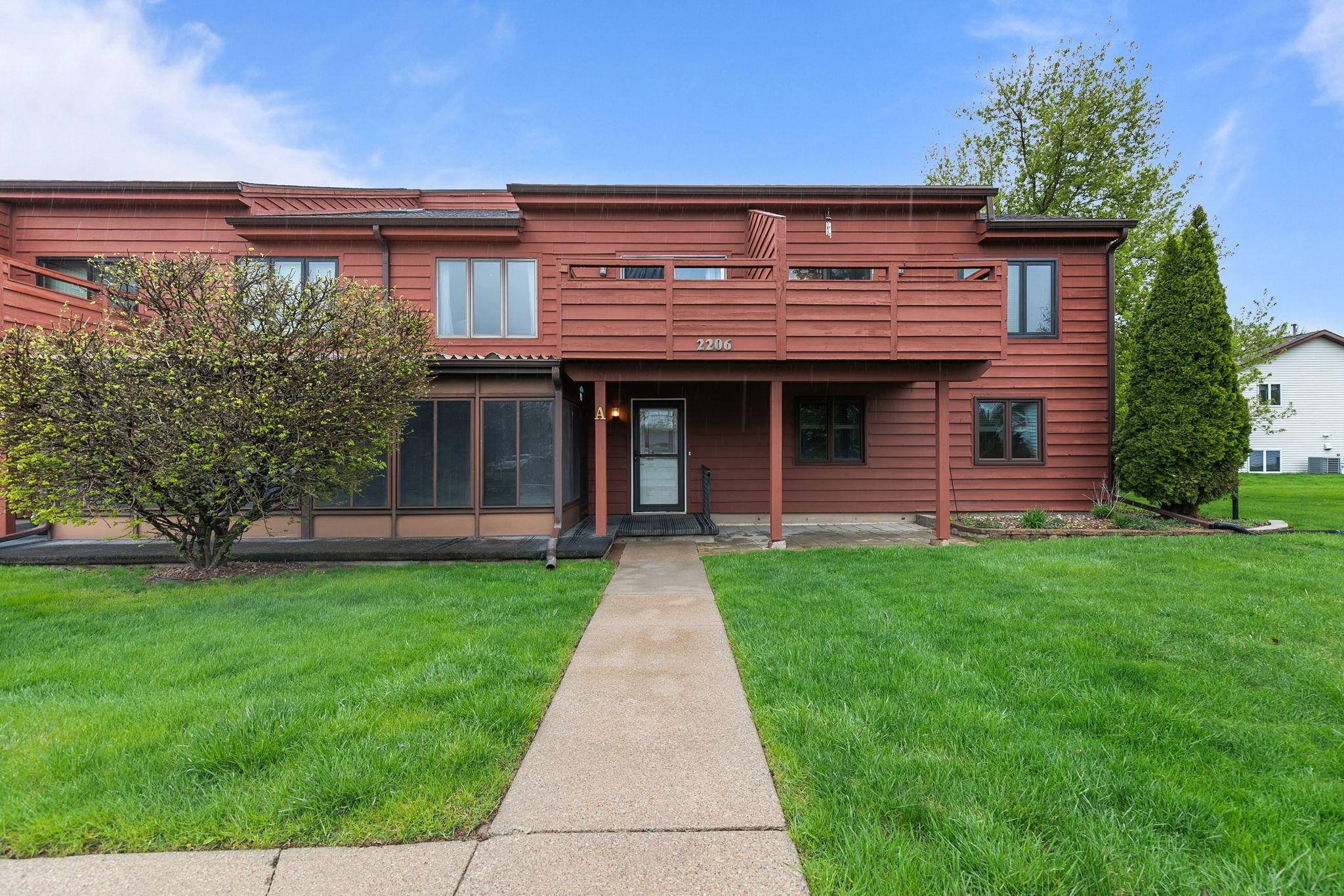 2206 MEADOWBROOK Court Unit: A