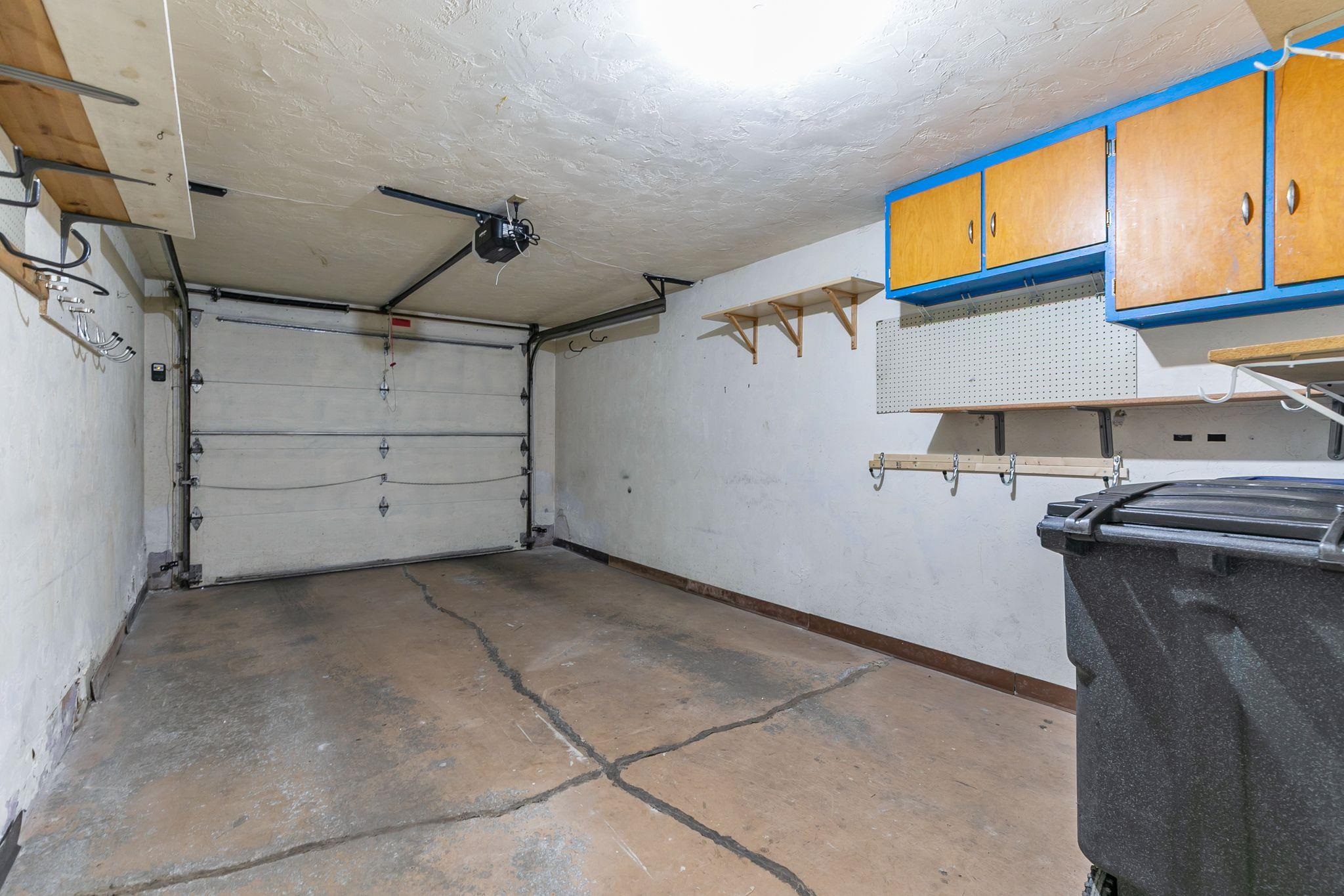 2206 MEADOWBROOK Court Unit: A