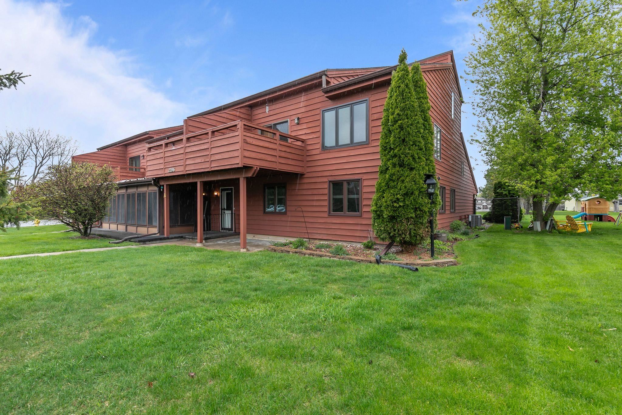 2206 MEADOWBROOK Court Unit: A