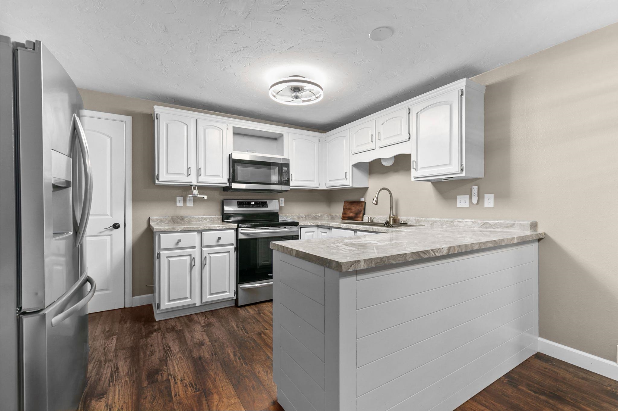 2206 MEADOWBROOK Court Unit: A